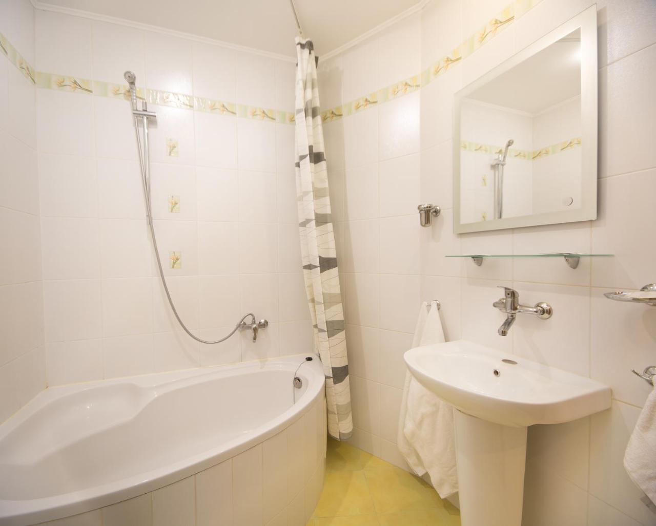 צ'יסינאו Hotel Apartments Adresa מראה חיצוני תמונה